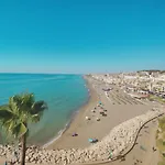 Santa-clara-blue Horizon Front Line By Namaste Elite דירה טורמולינוס