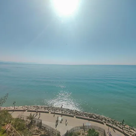 Santa-clara-blue Horizon Front Line By Namaste Elite Appartement *